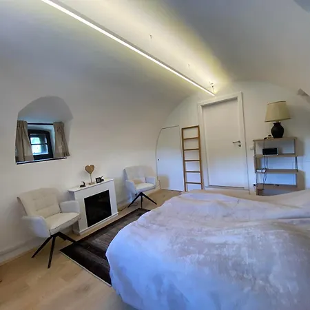 Burgstall Tatil Evi *